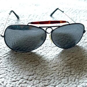Aviator sunglasses.